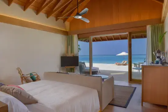 Emerald Faarufushi